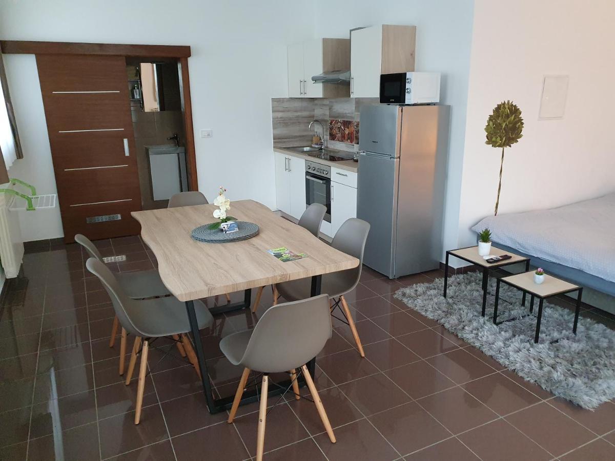 Studio Apartmani Toplicka Bajka คราพินสเก ทอปลิตเซ ภายนอก รูปภาพ